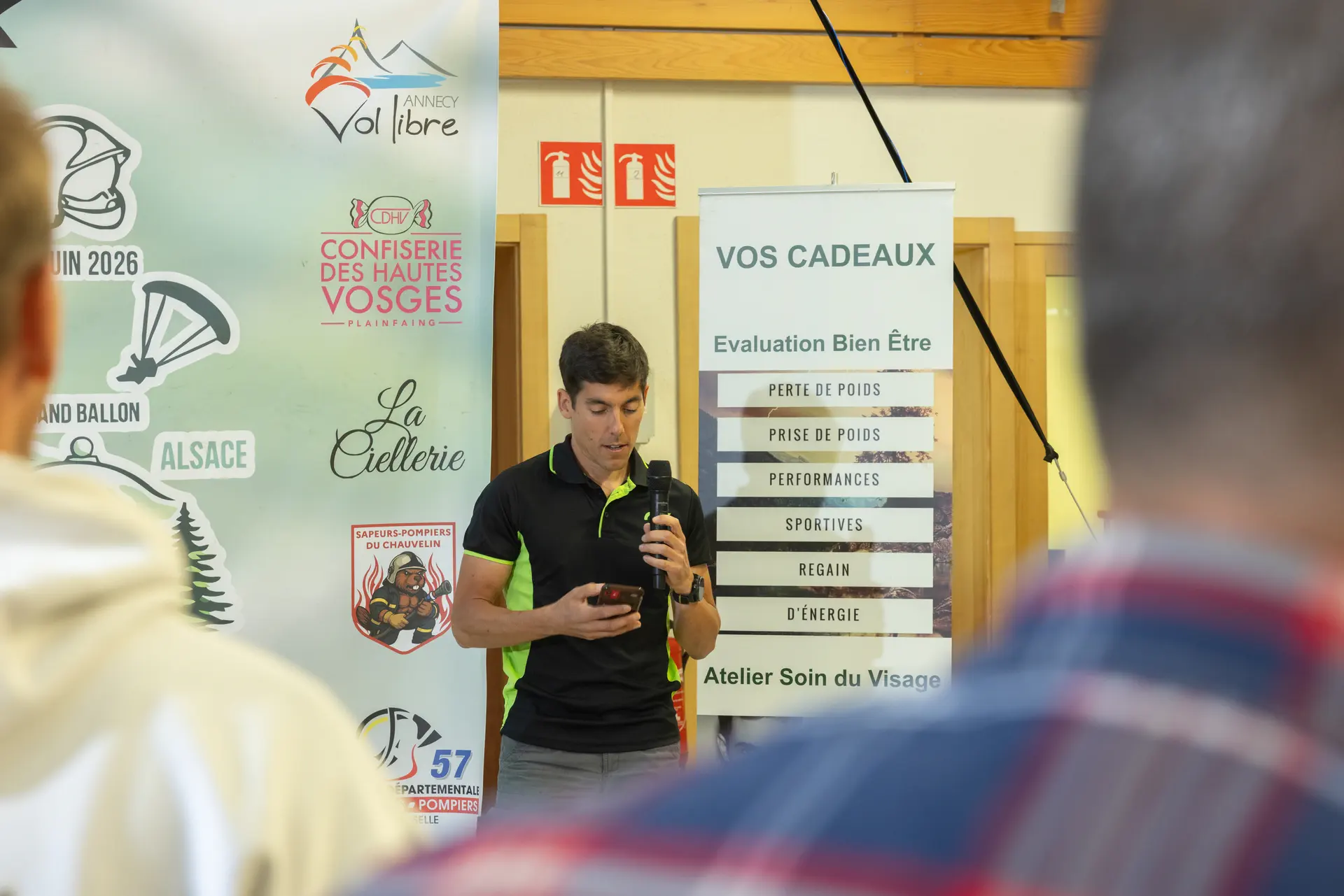 Julien Meyer – Organisateur du Championnat de France de Parapente des Sapeurs-Pompiers 2026 Julien Meyer présentant le 32e Championnat de France de Parapente des Sapeurs-Pompiers lors du briefing d'accueil à Oderen